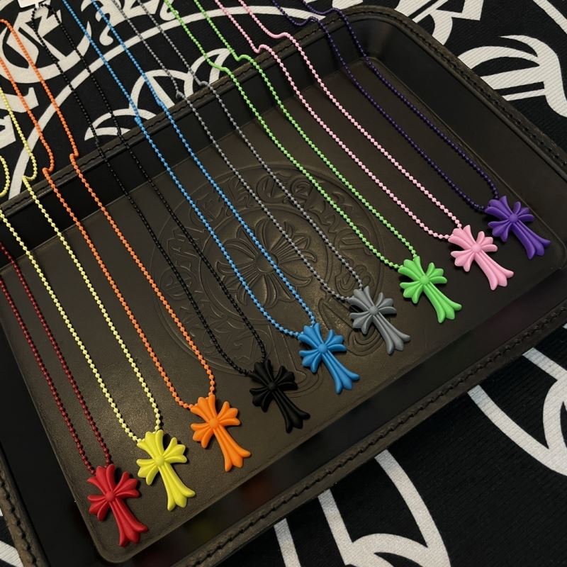 Ch*0me He**ts necklaces